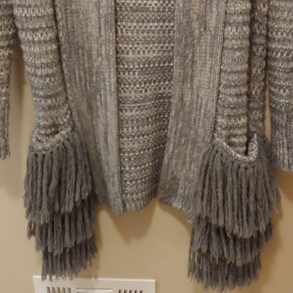 Sweater - Picture 4 of 7